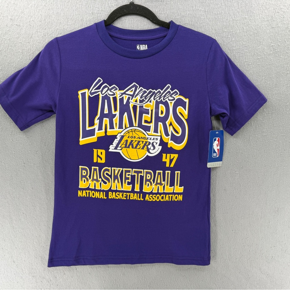 NBA Los Angeles Lakers‎ Graphic T-Shirt Youth M 8/10 1947 Purple Basketball NWT